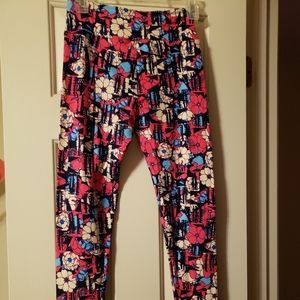 NWOT Lularoe OS Floral Leggings